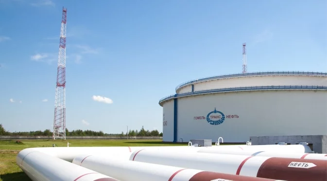 Украйна потвърди, Русия призна: Удар и пожар в най-големия хъб на нефтопроводната мрежа "Дружба" (ВИДЕО)