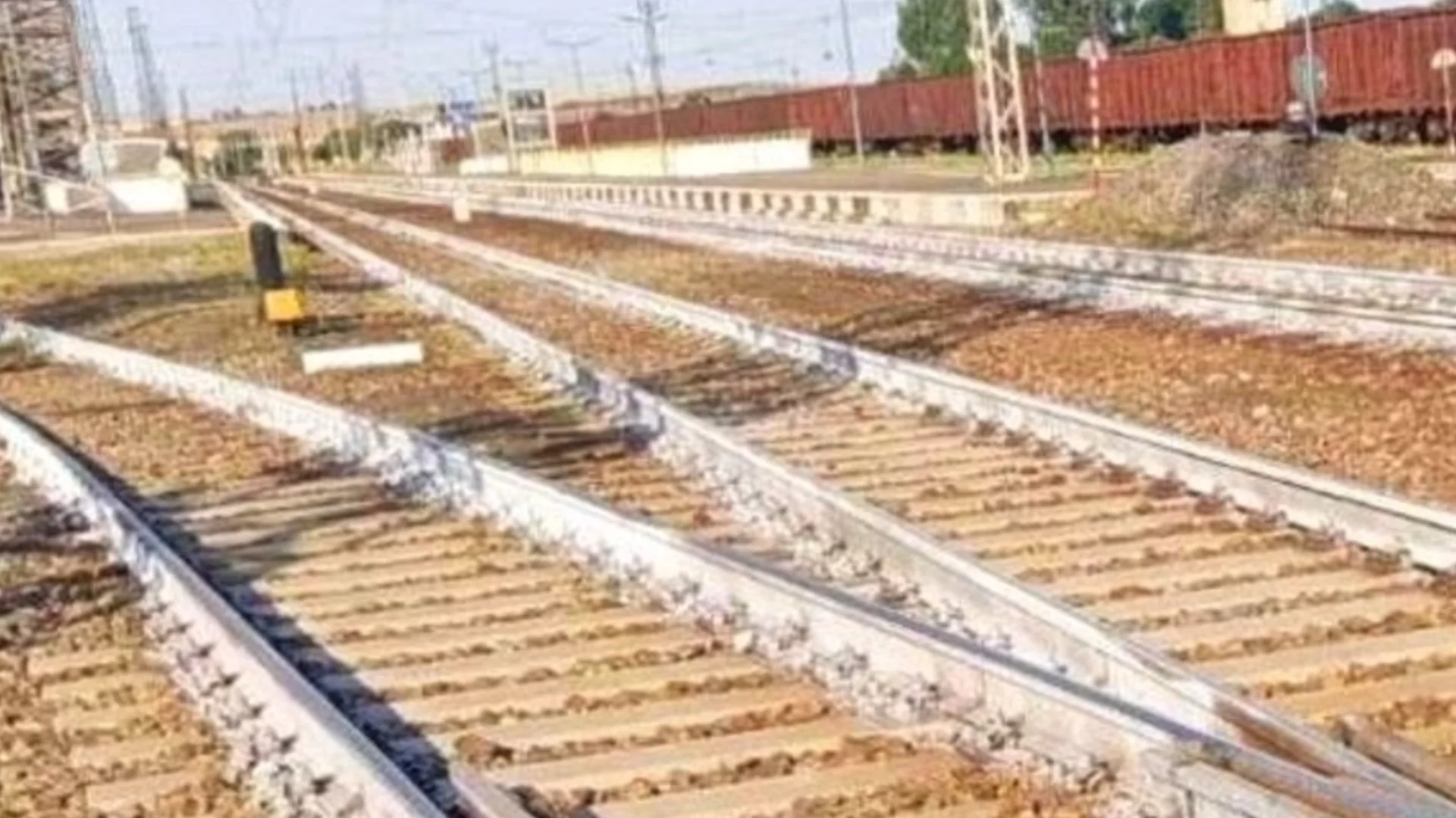 Боядисаха 700 км релси: Причината са температурите