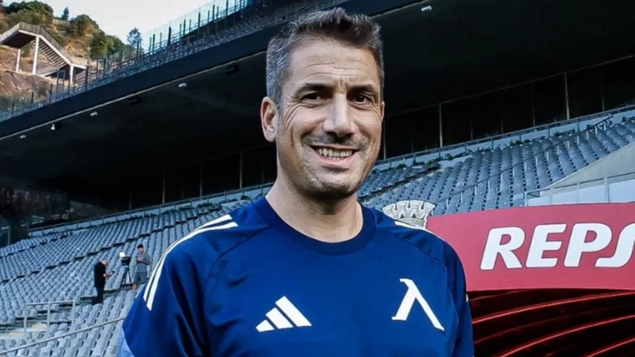 Изненада: 17-годишен "син" юноша дебютира за Левски срещу Сабах?