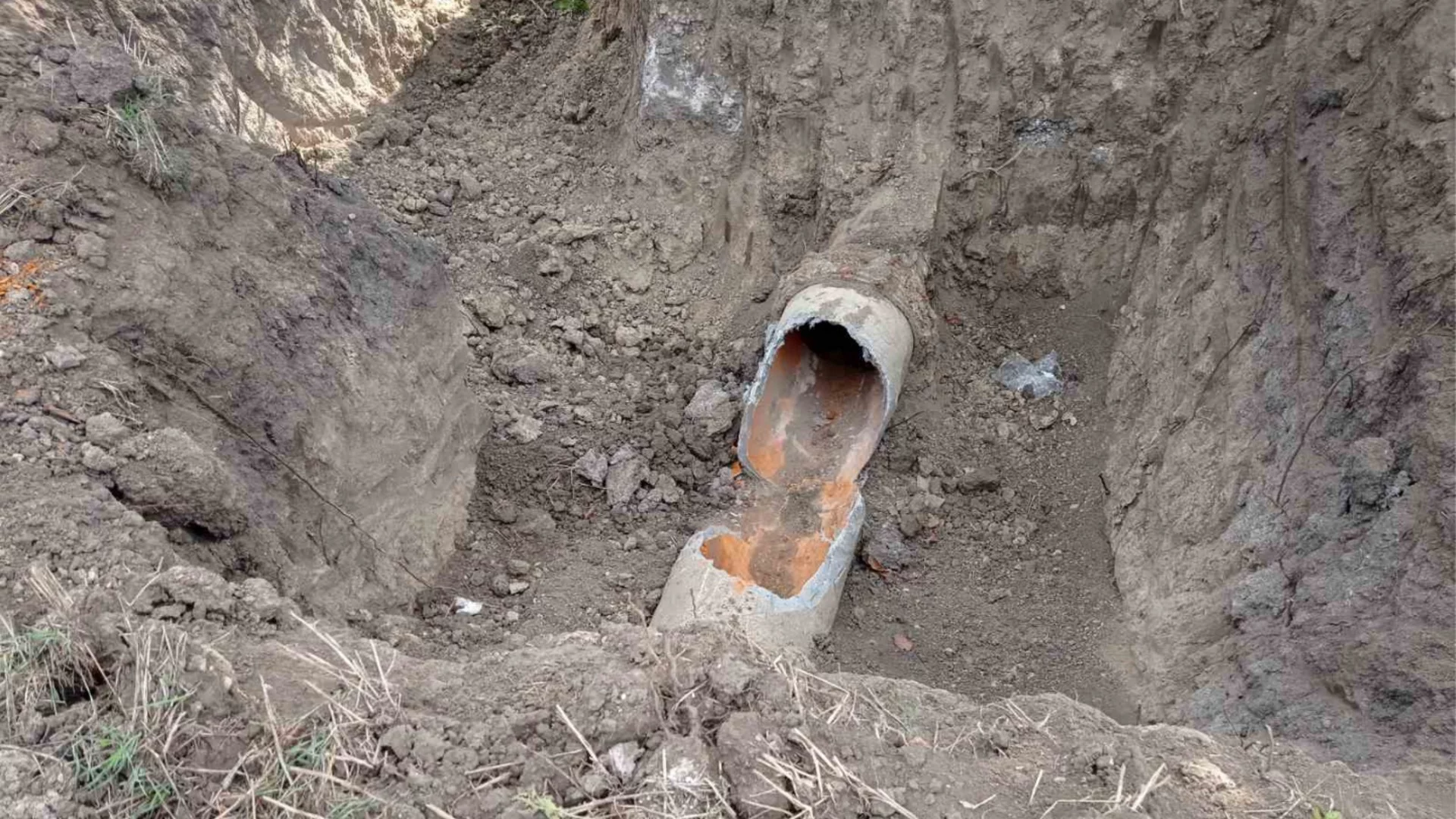 Заради трети ден ВиК ремонт в Ловеч отново спира водата