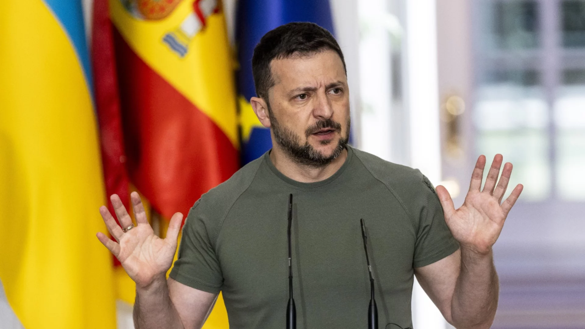"Разчитаме на Америка": Зеленски за срещата в Аляска