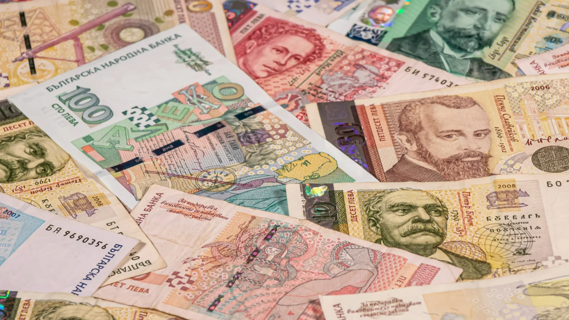 Инфлацията в България пак скочи над 5 процента
