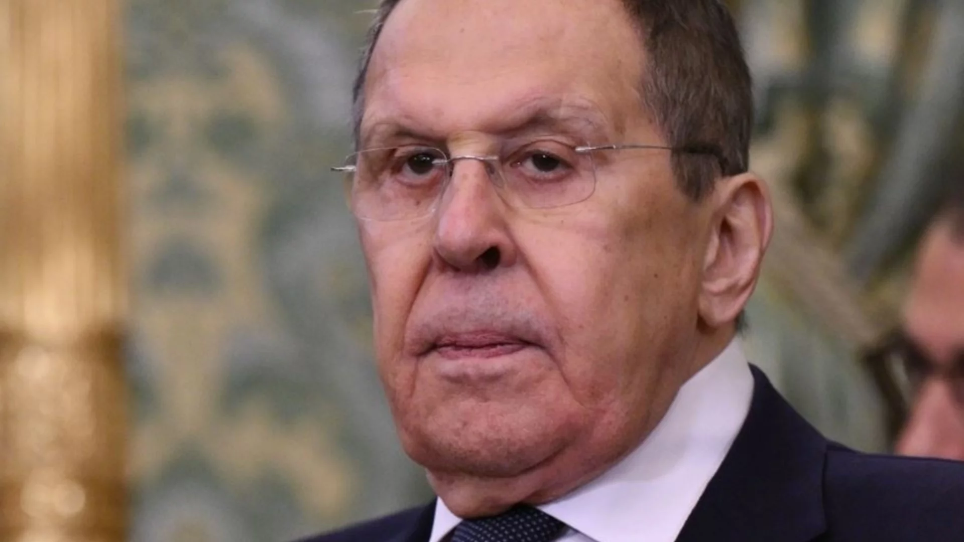 Лавров с блуза с надпис СССР: Това е публично отричане на Руската федерация като държава (ВИДЕО)