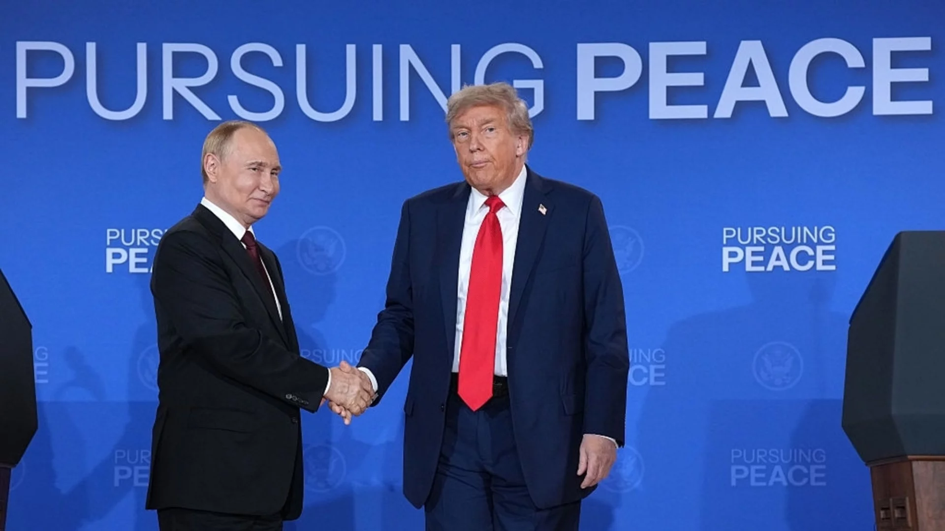 Поражение или успех от срещата Тръмп-Путин: Отзвук и анализ от Италия