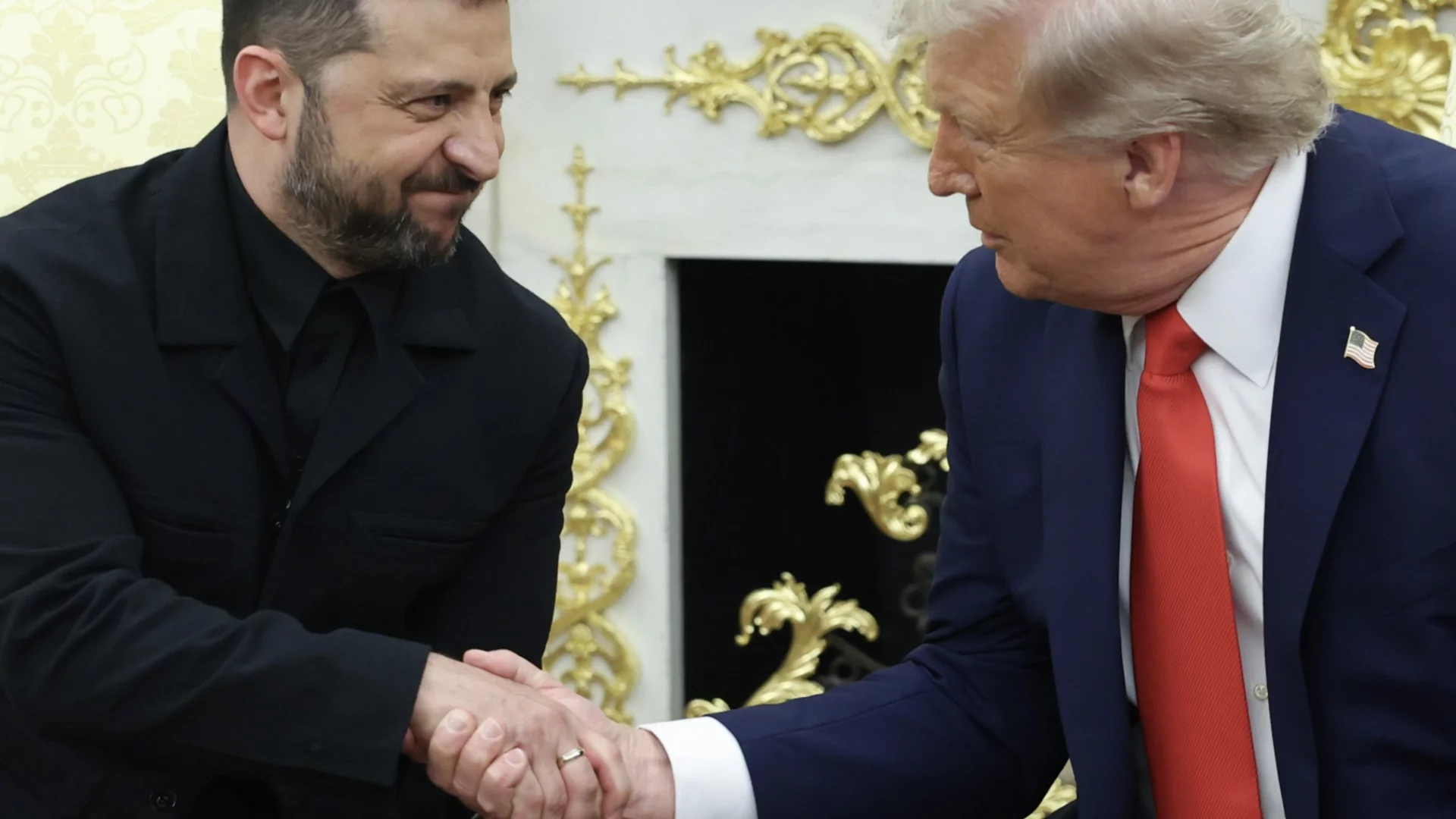 Тръмп посрещна топло Зеленски. Какво обаче значеше картата с окупираните части в Овалния кабинет?