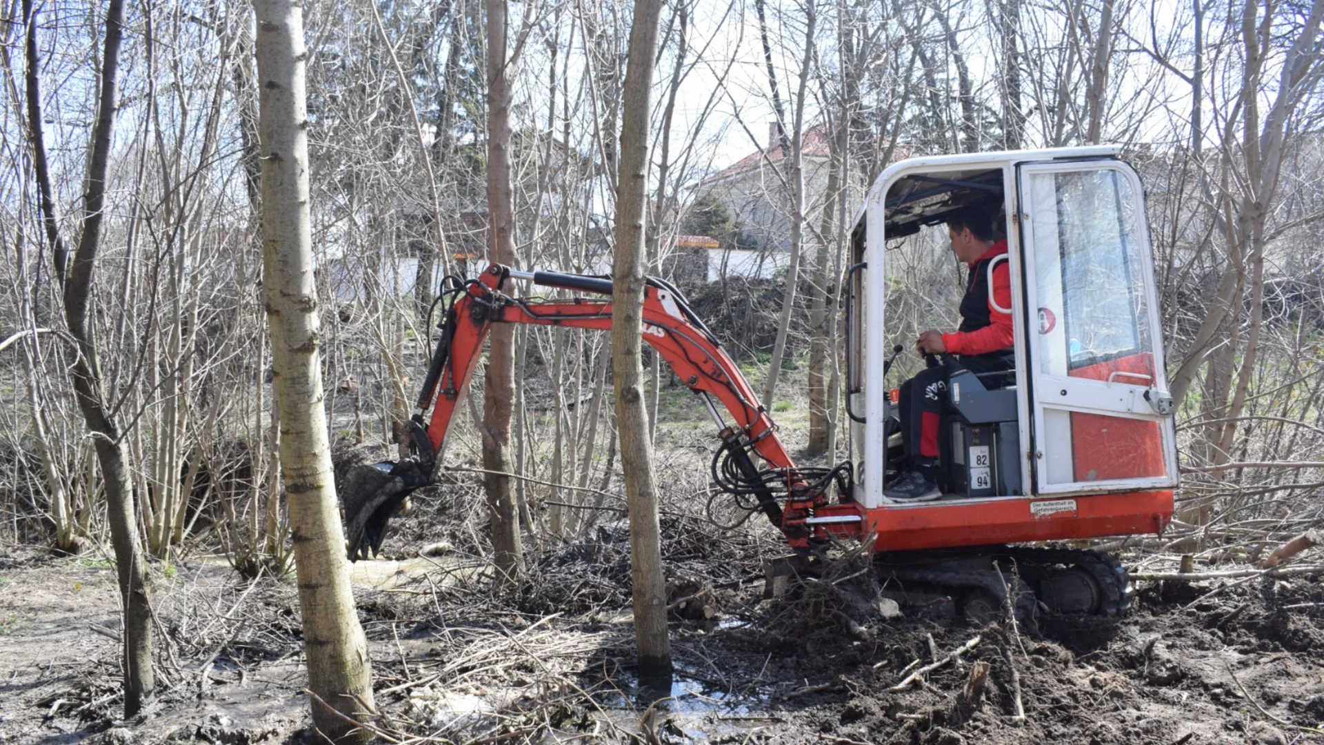 Авария спря водата в индустриална зона в Ловеч