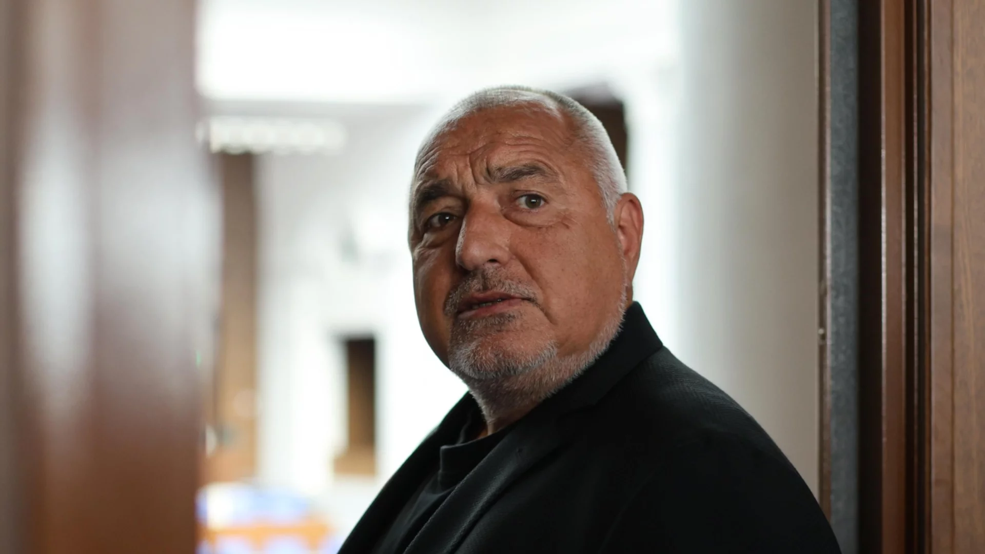 "Най-голямата регулация е в семейството": Борисов изхвърлил тротинетките на внуците (ВИДЕО)
