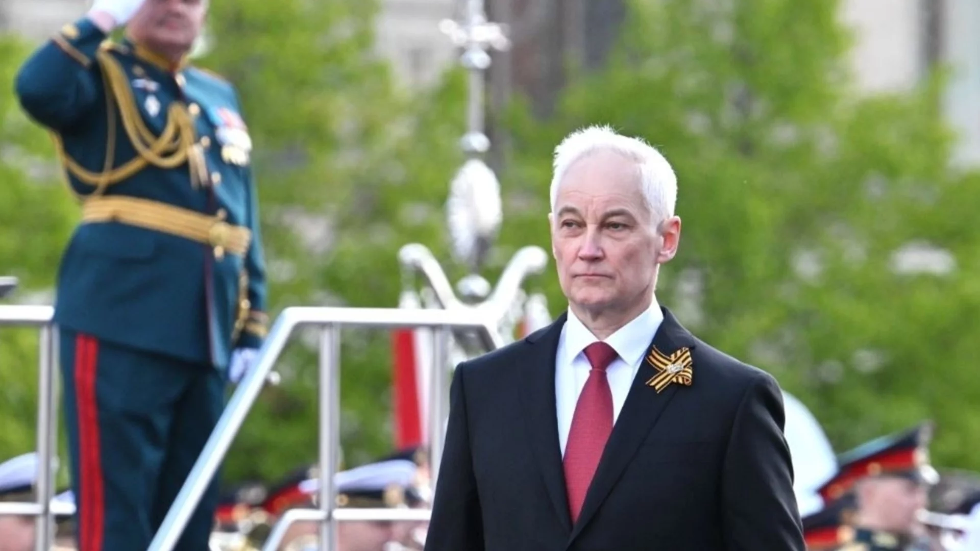 Руският военен министър инспектира войските, сражаващи се срещу Украйна (ВИДЕО)