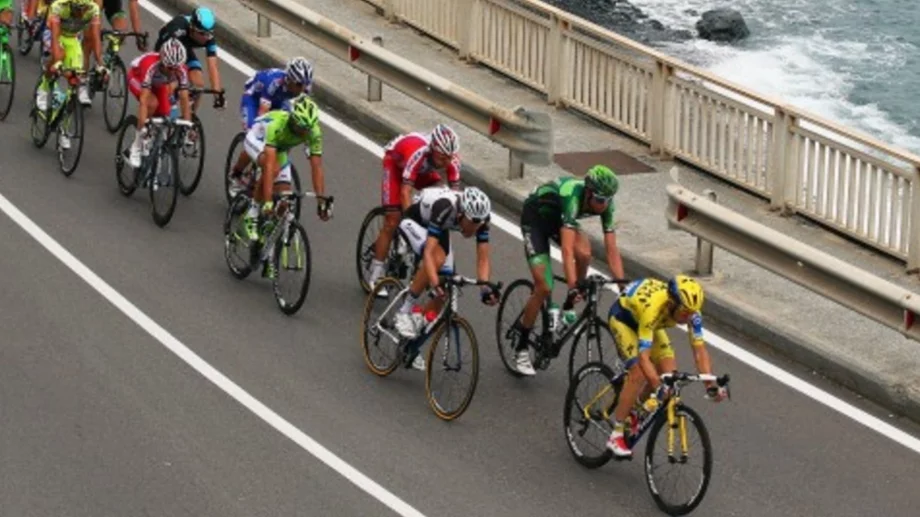 Трагедия на Вуелтата: 17-годишен колоездач загина (ВИДЕО)