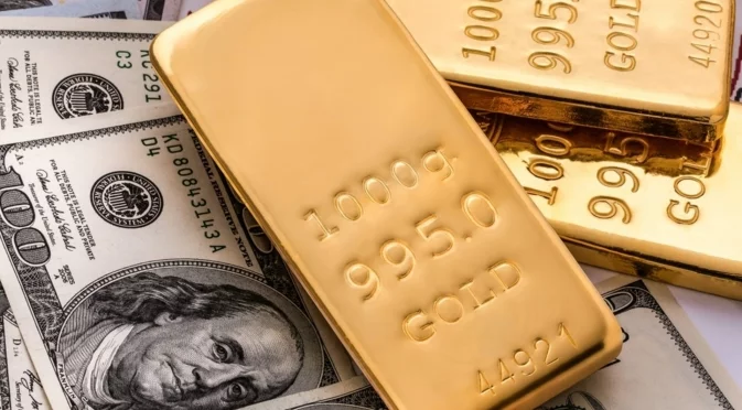 Цената на златото достигна двуседмичен връх 