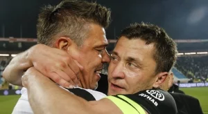 Спрягаха го за треньор на Левски: Дядо му уби баща му, а по-малкият му брат загина при ужасен инцидент!   