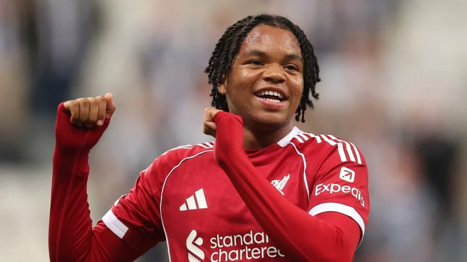 Новият Салах? 16-годишният Рио, който шокира Висшата лига