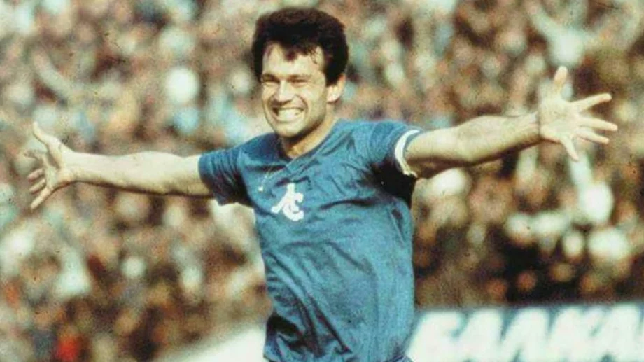 Пената: Гунди пиеше вермут, а Котков - коняк