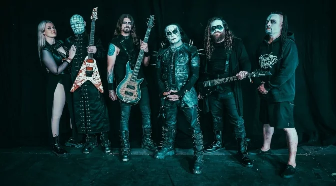 "Глупави клоунски изцепки": Двама от Cradle of Filth напуснаха групата насред турне