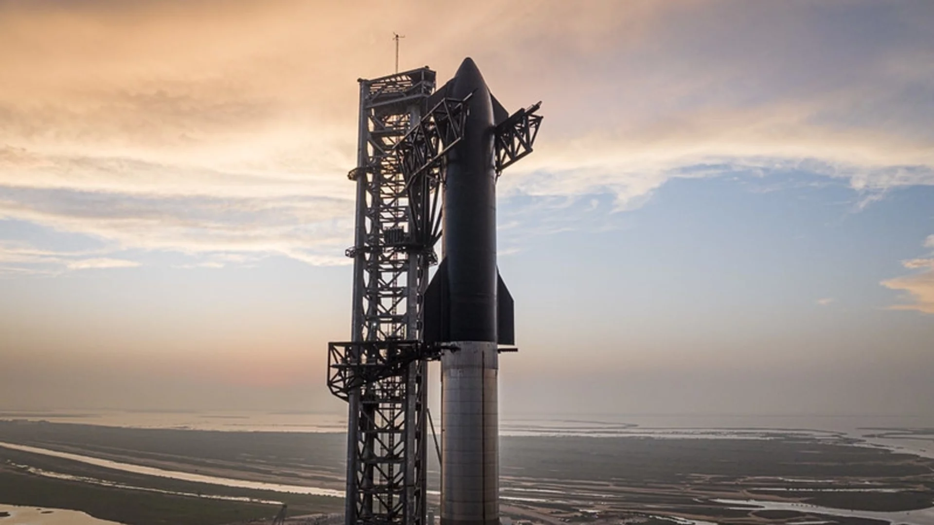 След поредица провали: "Starship" на SpaceX с исторически успех (ВИДЕА)