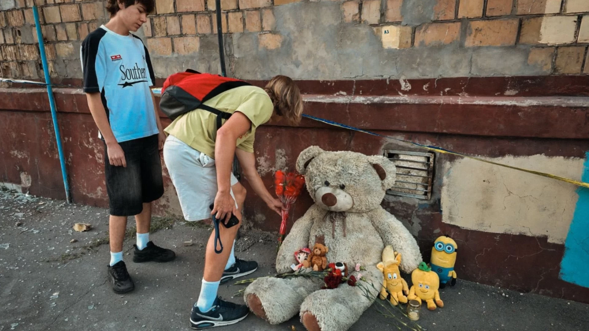 Жертвите след руската атака в Киев пак се увеличиха. Щети и по посолството на Азербайджан