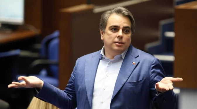 "Не се притеснявам от случая с Паскал": Асен Василев за Аферата "Митници"