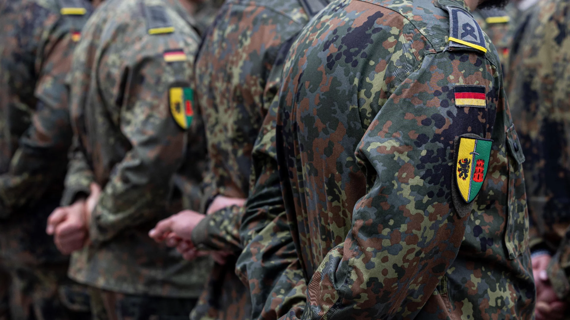 И жените задължително в армията: Мерц говори, а Русия промени процедурата за набор