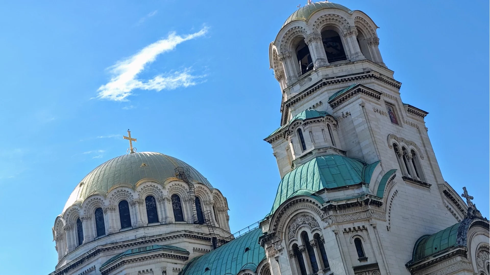 Света литургия за летния празник на катедралата "Св. Александър Невски"