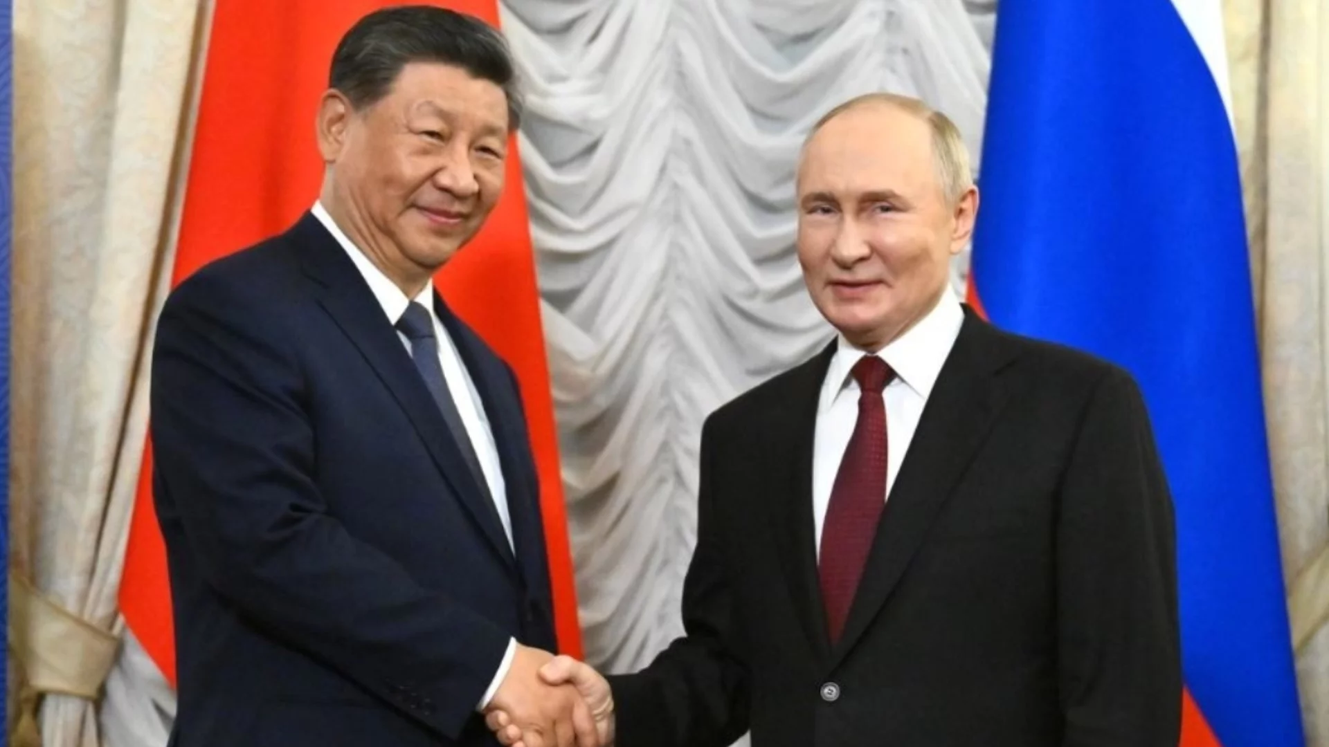 Тръмп поднася света на тепсия на Китай и Си Дзинпин: Анализ на The New York Times