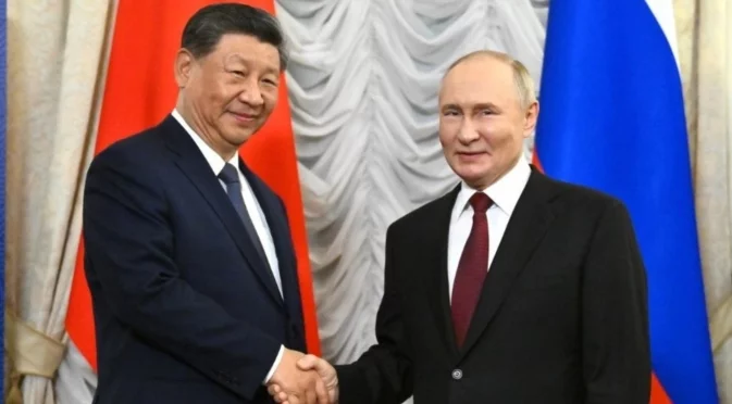 Тръмп поднася света на тепсия на Китай и Си Дзинпин: Анализ на The New York Times