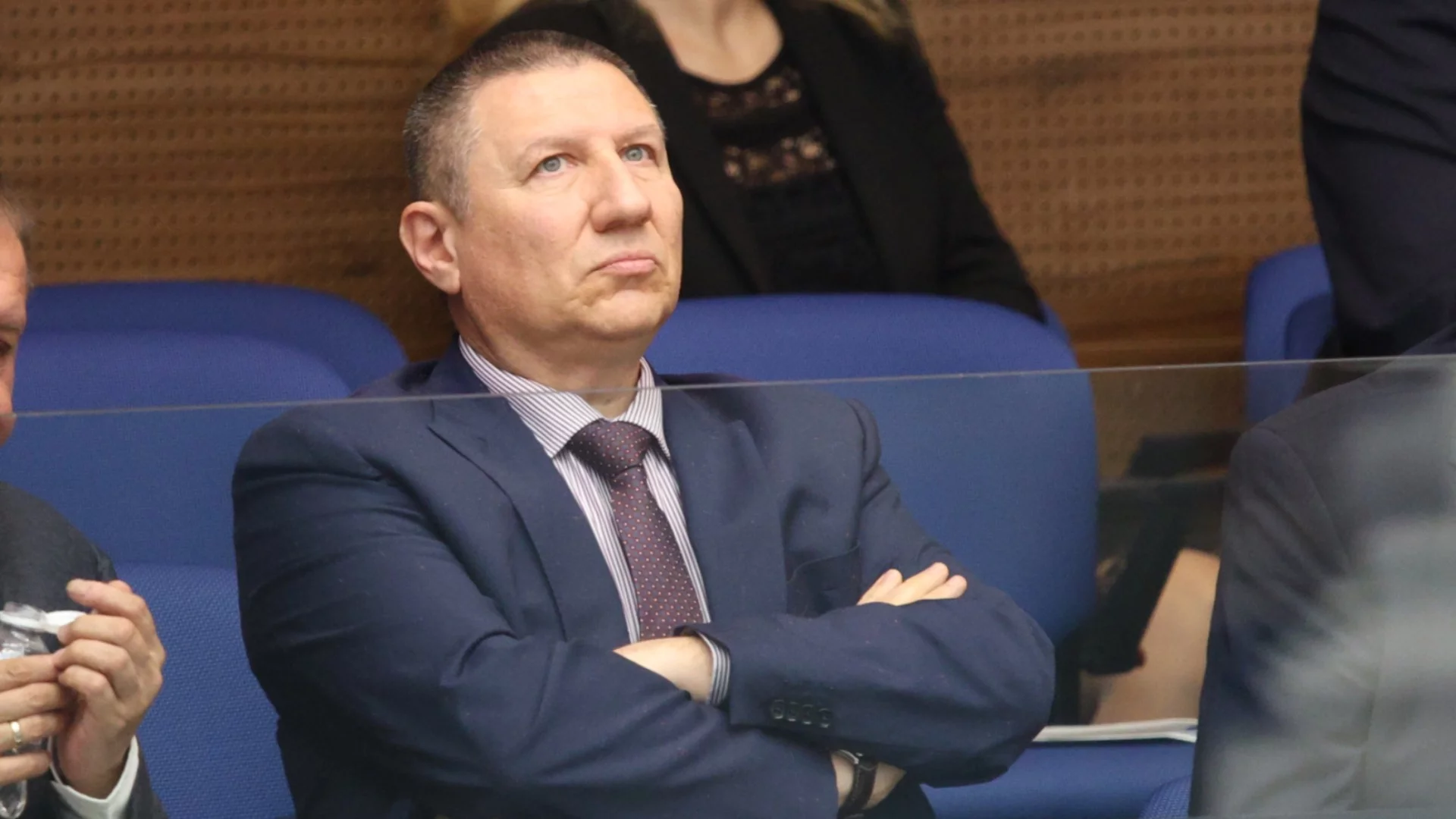 BIRD: Имот за "жълти стотинки" на бившата жена на Сарафов крие връзки с нелегална фабрика за цигари