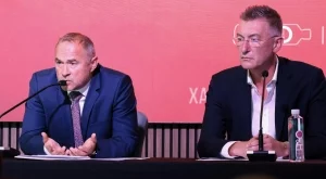 Бивша на спортния директор на ЦСКА: Бойко е този, който раздава картоните вкъщи (СНИМКА)