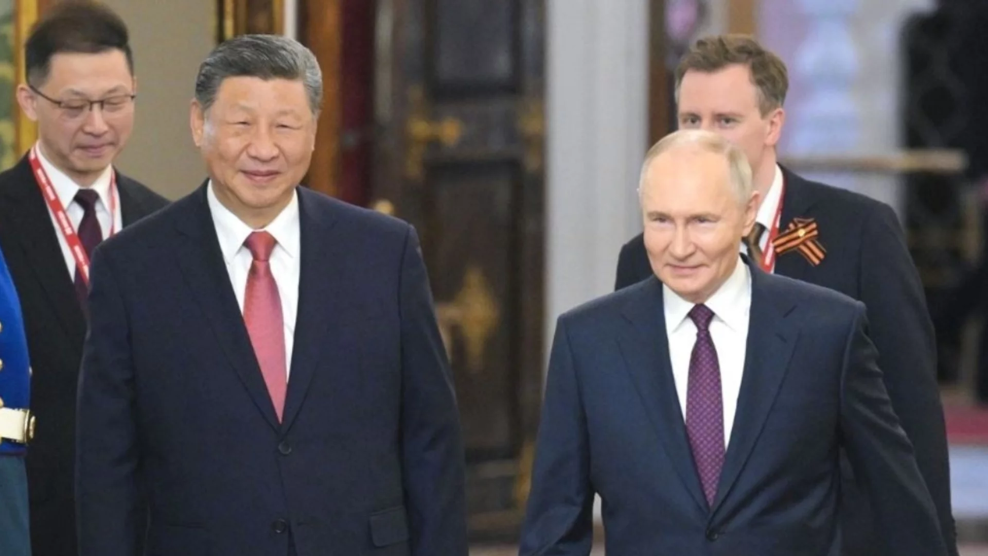 Путин отиде в Китай, но Си Дзинпин първо се срещна с друг