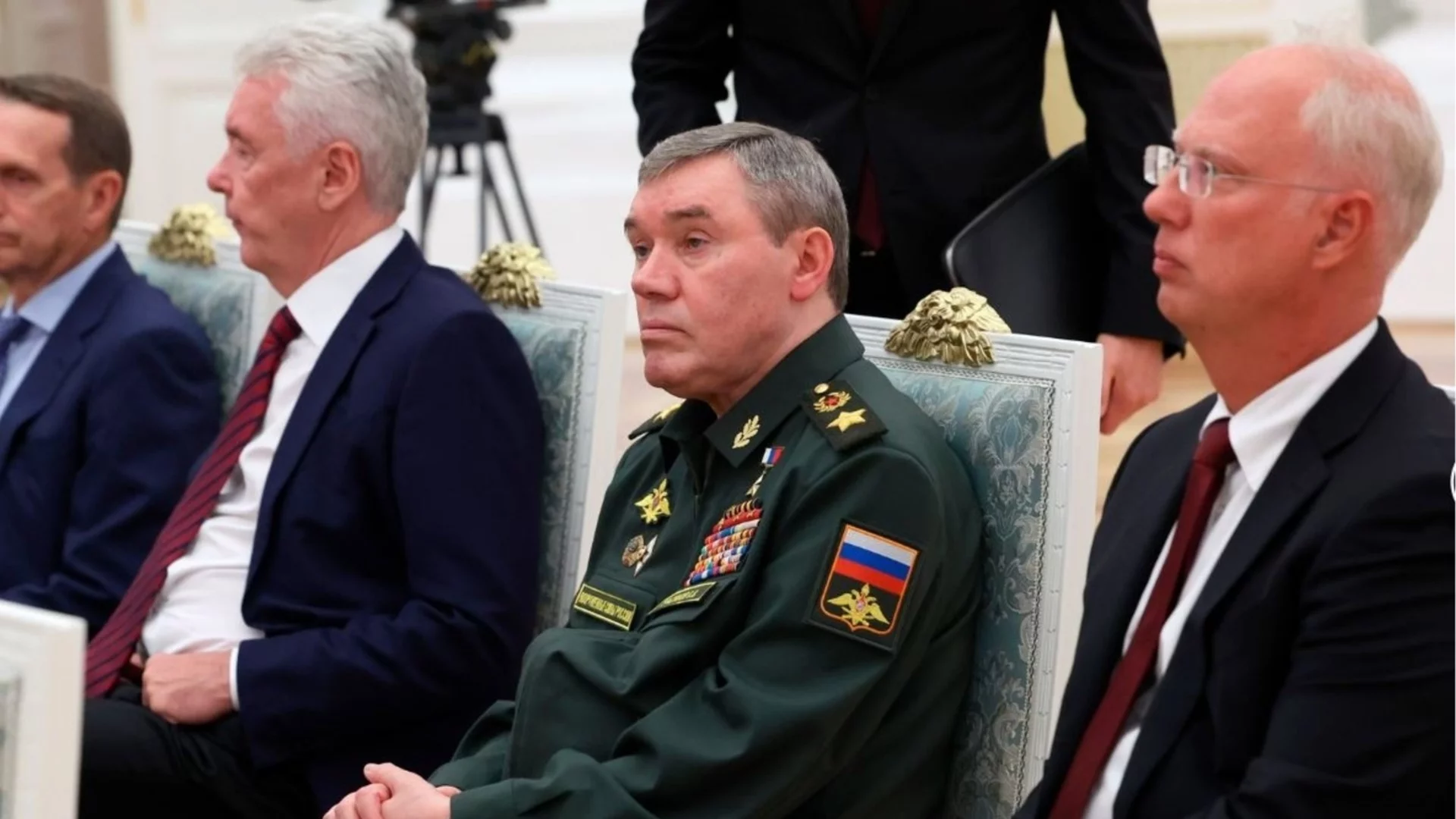 Русия лъже с хиляди квадратни километри за успехите си на фронта, Тръмп показва немощ в мирния процес (ОБЗОР - ВИДЕО)