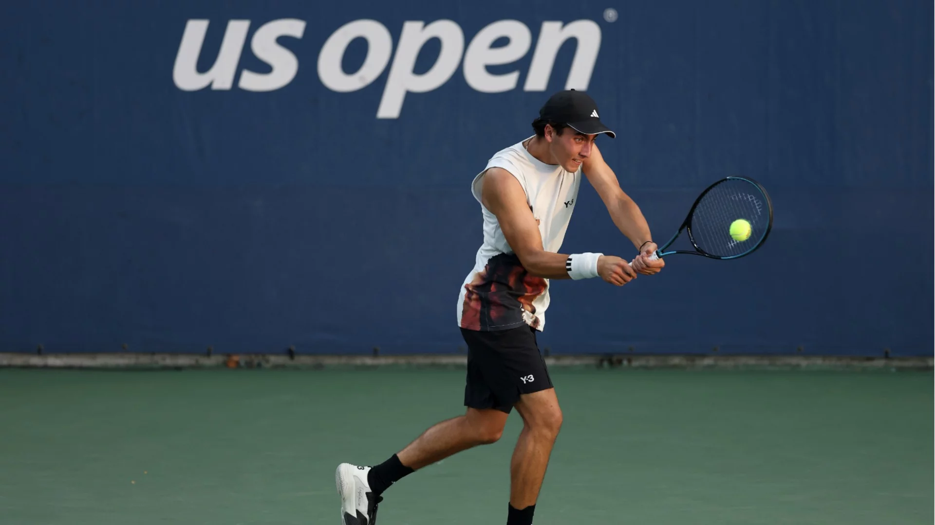 Българските таланти стартираха US Open с категорични победи