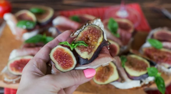 Този гръцки сладкиш със смокини е страшна вкусотия - ето как се приготвя