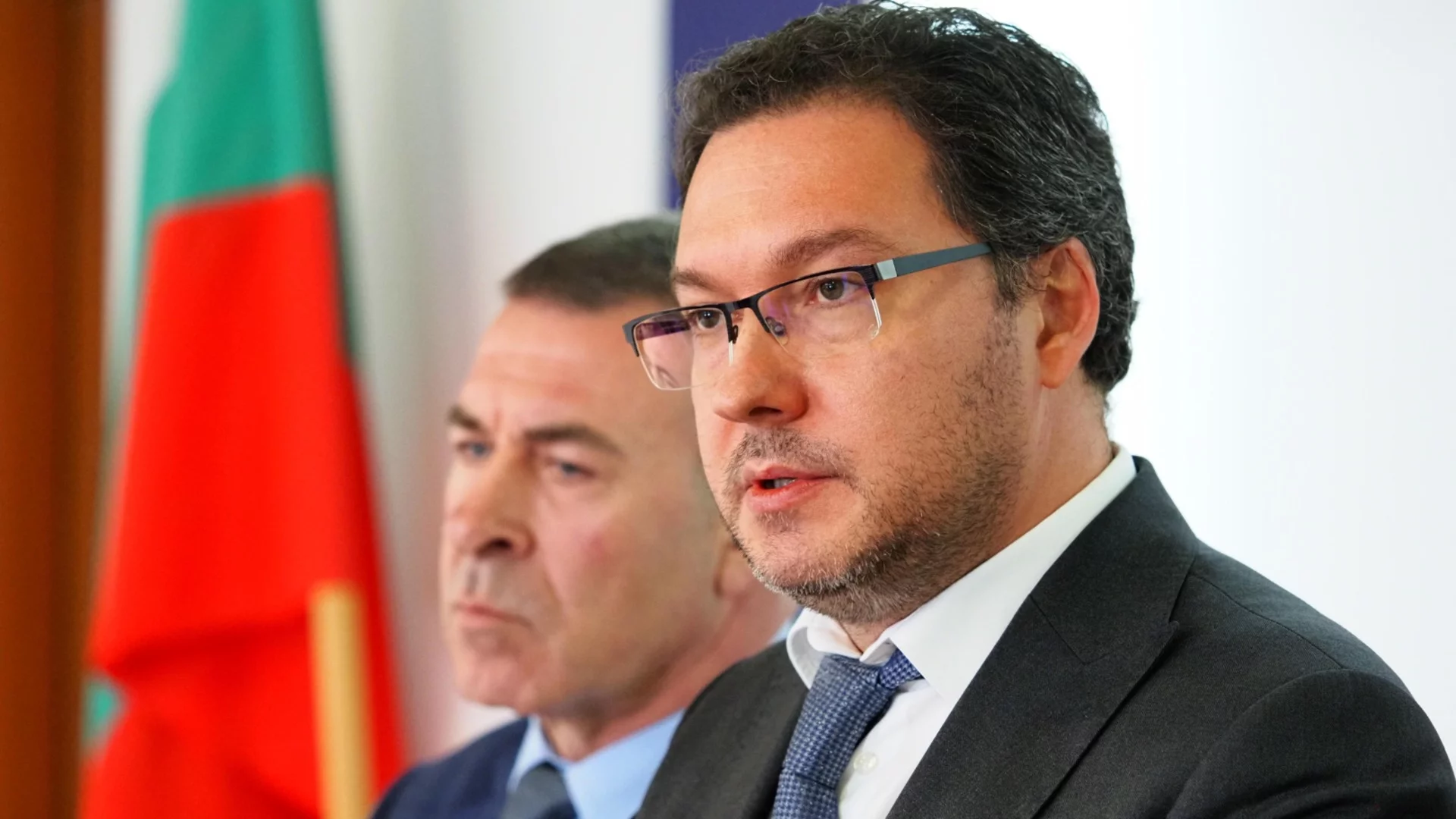 Носителят на инвестицията на "Райнметал" е правителството, президентът е получил само „здрасти“