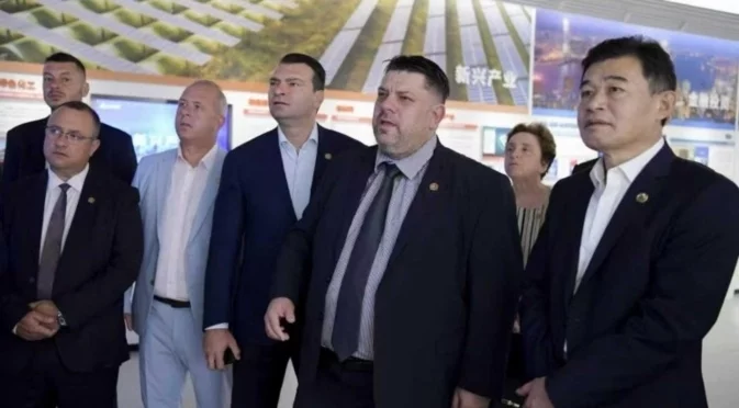 Вицепремиерът Зафиров редом до Путин и Ким Чен Ун на парада в Пекин, БСП имали "сходни цели" с китайските комунисти (СНИМКИ)