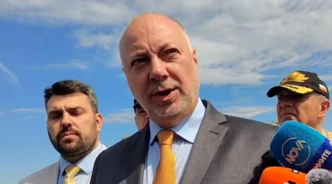Желязков за визитата на БСП министрите при Си и Путин: От медиите разбрах - знаех, че са в отпуск