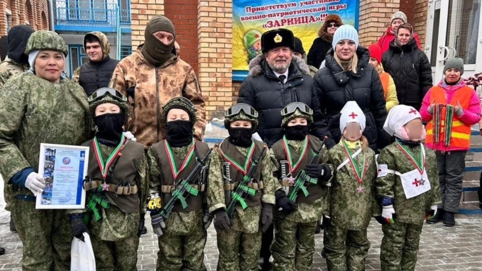 Лятната ваканция на русначетата: Лагери по хвърляне на гранати и стреляне с патрони с цел патриотизъм