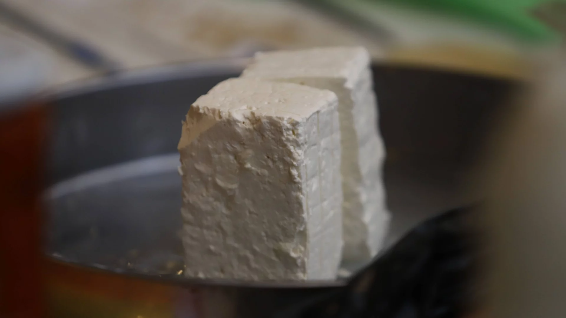 Знаем ли, че ядем имитиращи продукти? Отговорът от "Активни потребители"