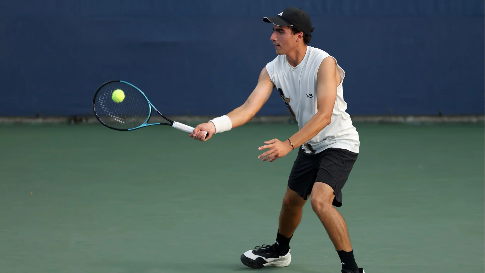 Иван Иванов и Александър Василев продължават напред на US Open без загубен сет