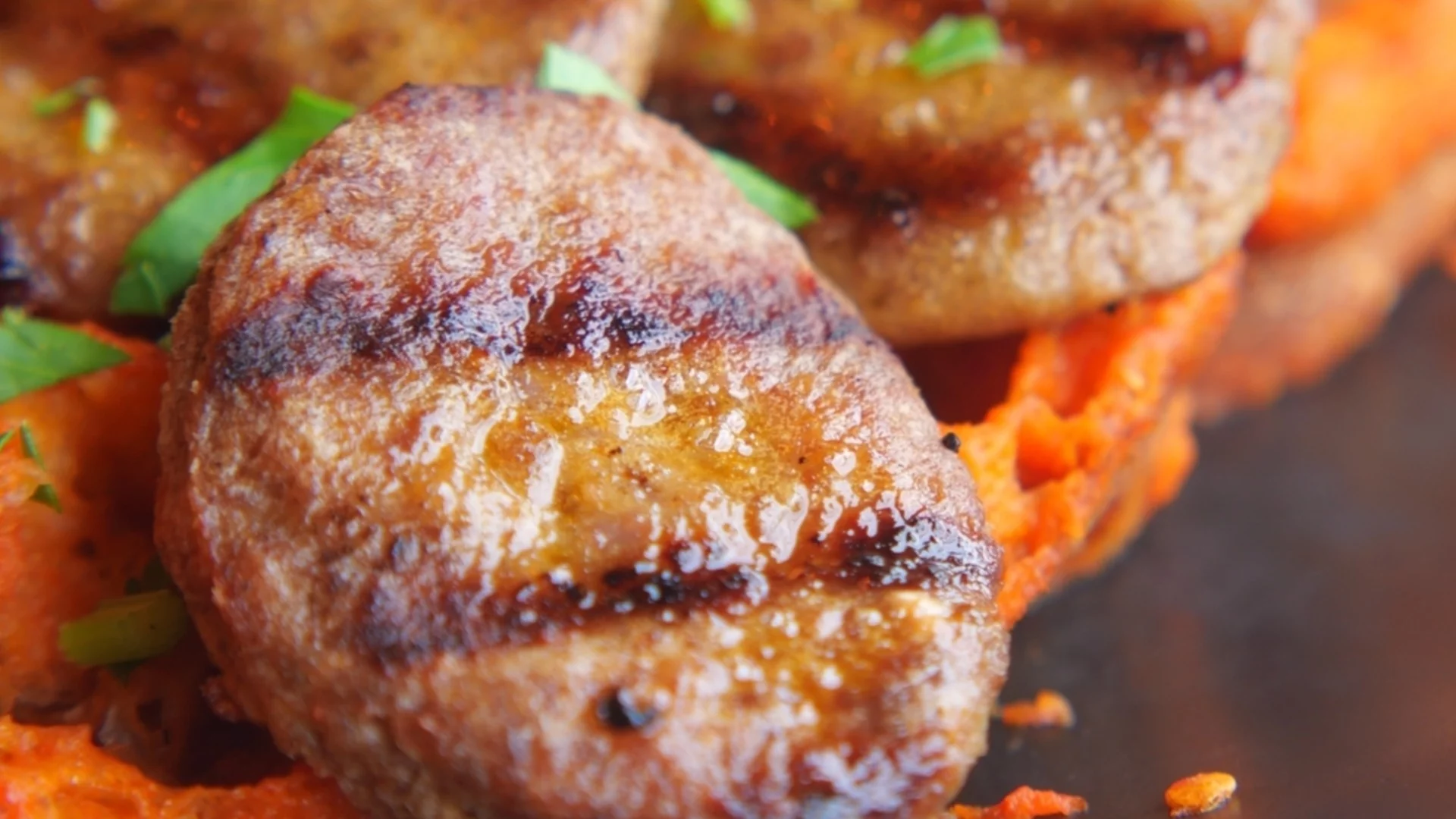 Рецепта за вкусни кюфтета с картофи на фурна, когато ви мързи да готвите