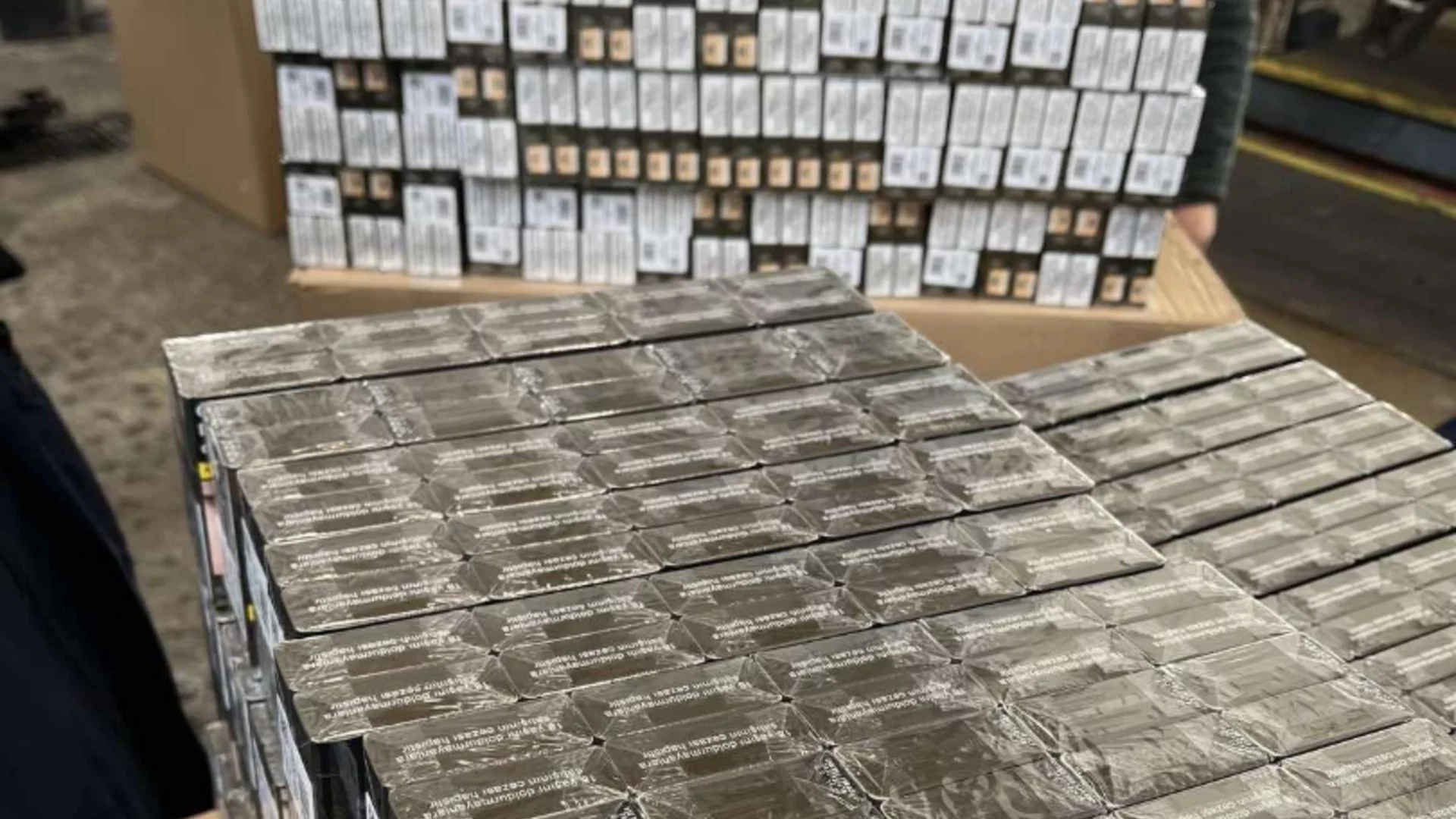 Белгия наводнена с български контрабандни цигари