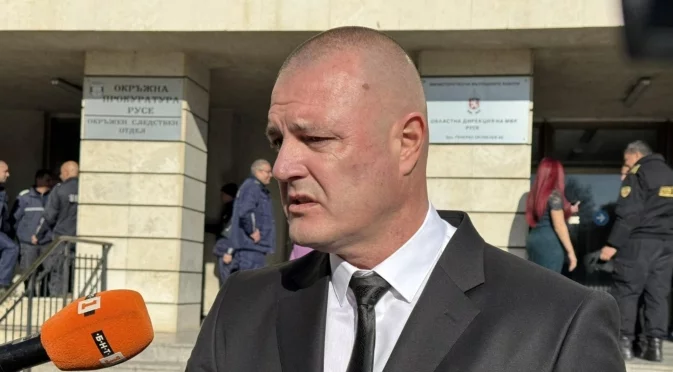 До 15 г. затвор грози двама от младежите, нападнали директора на МВР в Русе