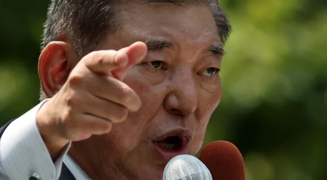 Премиерът на Япония подаде оставка