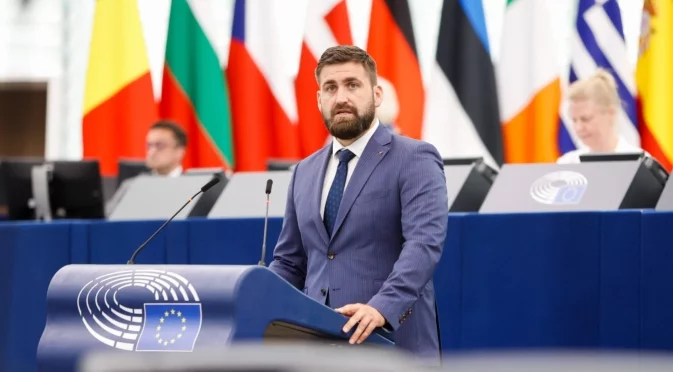 "Заделен е рекорден европейски бюджет за България": Евродепутатите на ГЕРБ заговориха за "чудо" с ПВУ