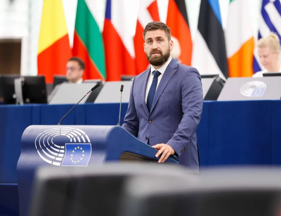 "Заделен е рекорден европейски бюджет за България": Евродепутатите на ГЕРБ заговориха за "чудо" с ПВУ