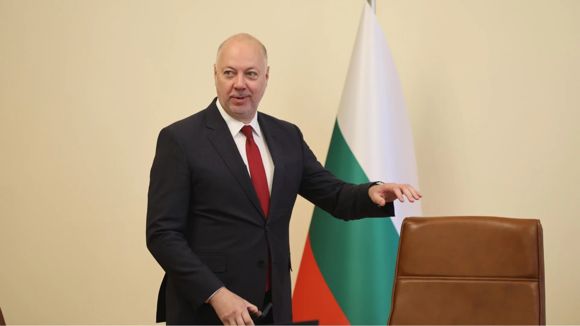 Без изявление на Желязков започна заседанието на Министерския съвет