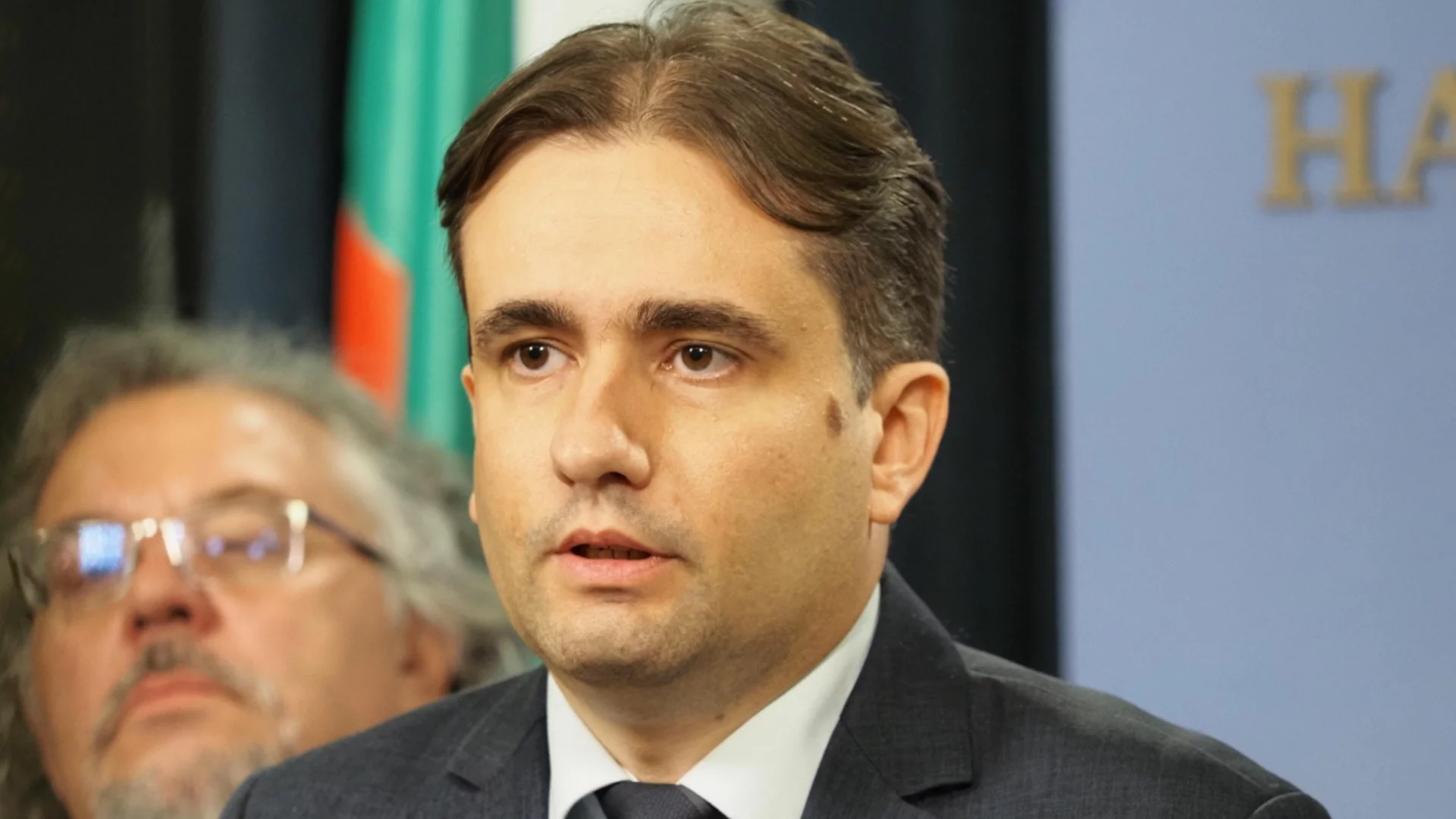 "Неформален кръг, начело с Пеевски": Божанов за контрола над МВР (ВИДЕО)