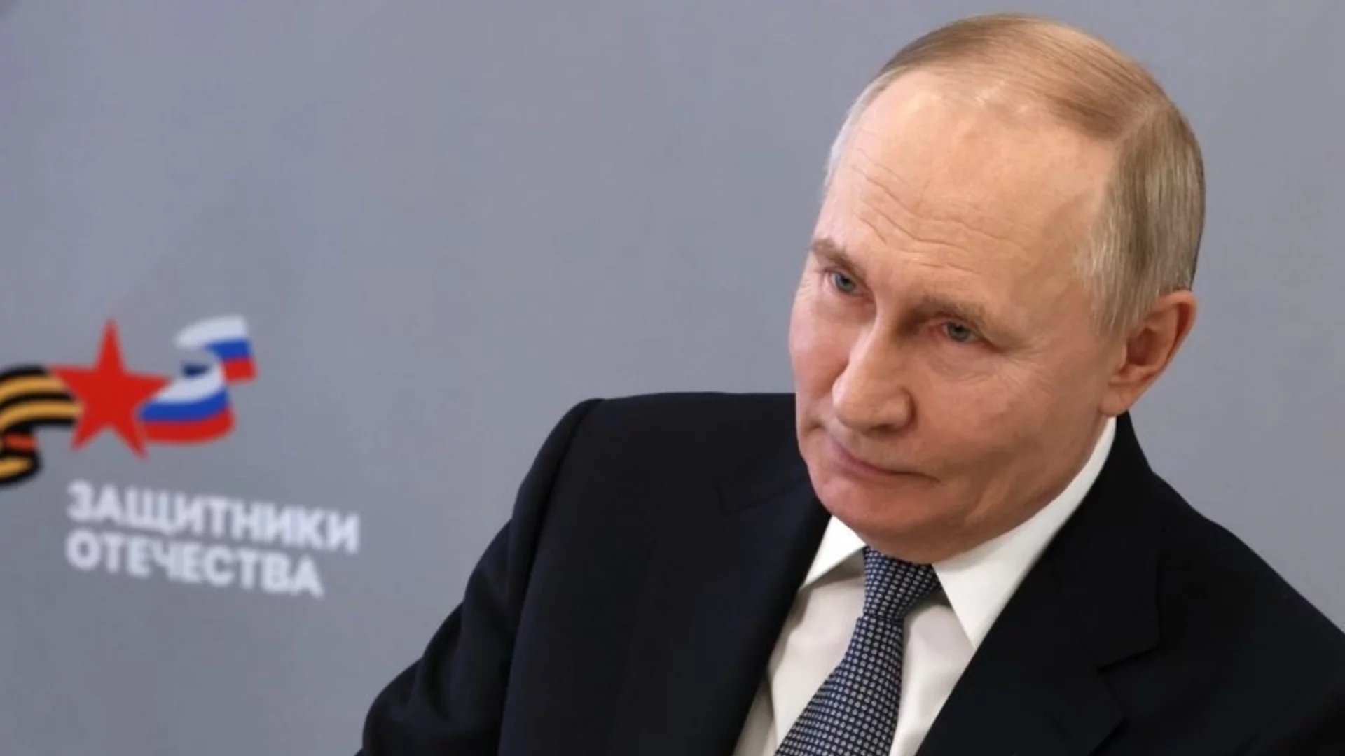 Дроновете над Полша: Престъпниците в Кремъл ликуват, а Доналд Туск плува в розови облаци