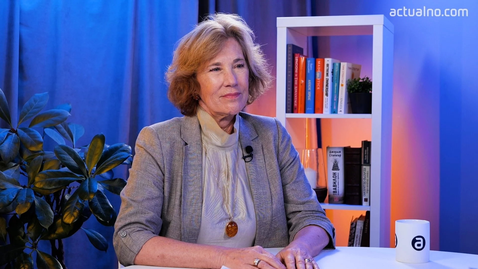 Елена Поптодорова: Светът никога не е бил толкова близо до горещ конфликт след Втората световна война