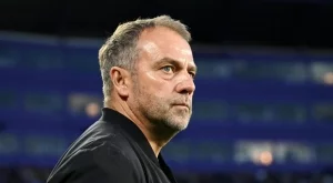 Голям скандал в Барселона: Ханзи Флик се хвана за главата