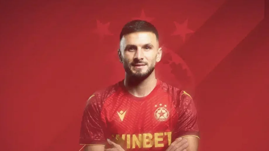 Не сте виждали такъв гол! ЦСКА пак го направи, този път вкара от 50 метра (ВИДЕО)