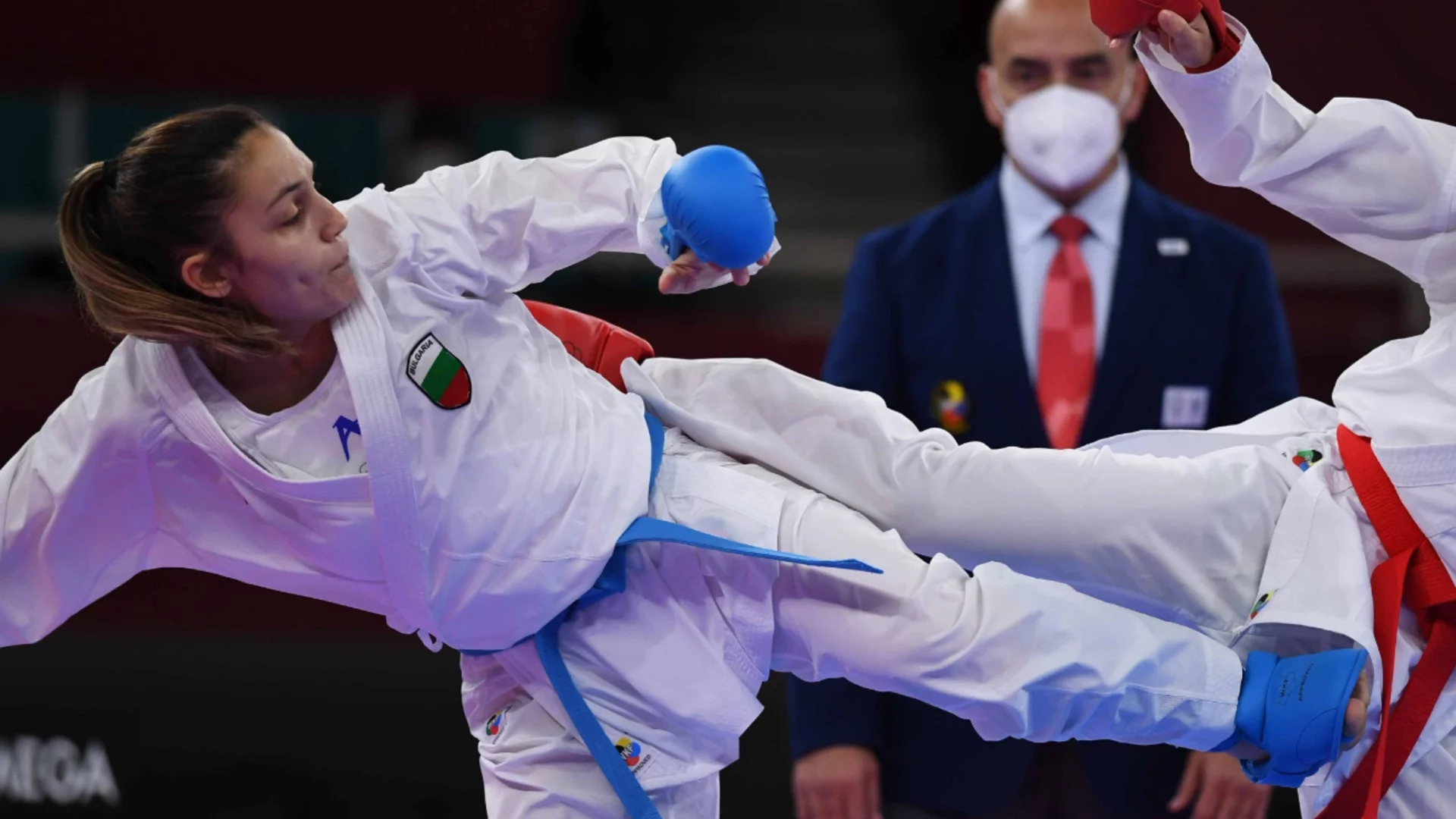 Олимпийската шампионка на България загря за Световното по карате с 2 медала от силен международен турнир